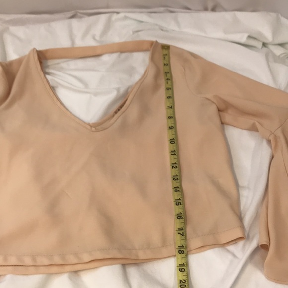 Ecru Lab Bell Sleeve V-Neck Blouse Top Size Small - Picture 8 of 10